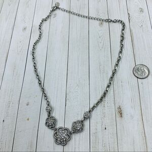 2028 Silver Crystal Flower Necklace‎